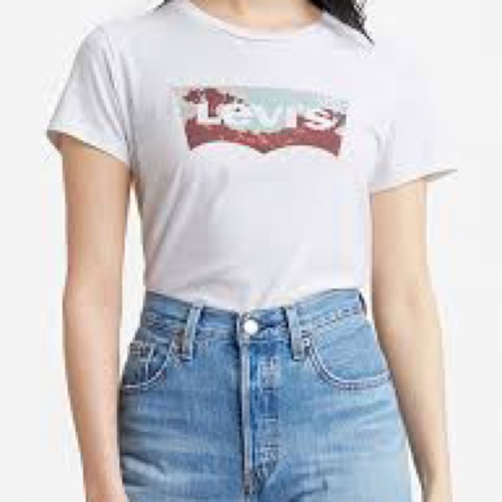 Levi's White Tee with Desert Graphic